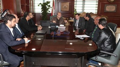 تمهيدا لتشغيله.. محافظ بني سويف يناقش الموقف النهائي لتطوير موقف محي الدين