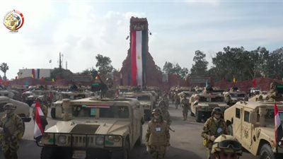 مقاتلو الصاعقة الـ999 يؤدون يمين حماية الوطن في مناورة 