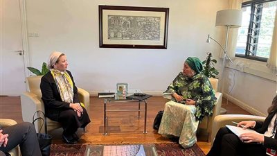 وزيرة البيئة تناقش استعدادات مصر لمؤتمر المناخ