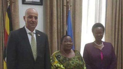 رئيسة الوزراء الأوغندية تستقبل السفير المصري في كمبالا