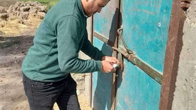 غلق وتشميع مزرعة دواجن بدون ترخيص في مركز إيتاي البارود