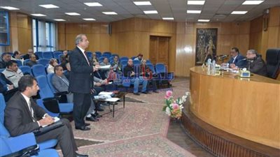محافظ المنيا يشدد على الإسراع في إنجاز المشروعات المتعثرة