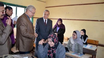 محافظ القليوبية يتفقد امتحانات الصف الثاني الثانوي بعدد من المدارس
