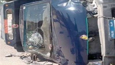 إصابة مجند وعريف في حادث انقلاب سيارة شرطة بمطروح