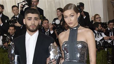 القصة الكاملة لعودة علاقة الفنان زين مالك وجيجي حديد