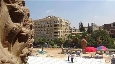 فاروق حسني وزاهي حواس والفقي في زيارة للمتحف المصري الكبير