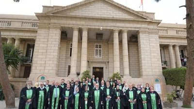 الخشت يشهد تخريج الدفعة 188 طب القاهرة