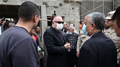 محافظ قنا يتابع الأعمال الإنشائية بوحدة صحة الأسرة بمركز الوقف