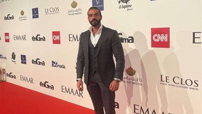 بعد نجاحه في الخارج.. المصري سيف الحكيم يزين حفل مجلة enigma الثامن