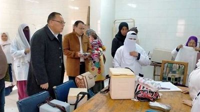محافظ الشرقية يُحيل مديرة الوحدة الصحية بإكوه للتحقيق ويتفقد لجان امتحانات الصف الثاني الثانوي