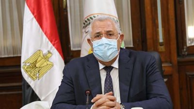 وزير الزراعة يبحث جهود تنمية الثروة الحيوانية والسمكية والداجنة والاعلاف