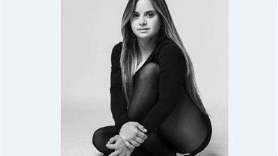 صوفيا أول عارضة أزياء من «متلازمة داون» تشارك بأسابيع الموضة العالمية (صور)