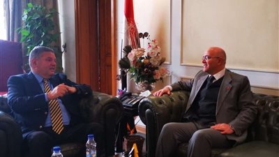 وزير قطاع الأعمال يبحث مع سفير المغرب بالقاهرة تعزيز التعاون المشترك