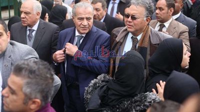 مشاركة عدد من الوزراء والشخصيات العامة في تشييع  جثمان نجل مايا مرسي