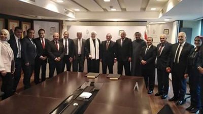 محافظ الوادي الجديد يوقع بروتوكول تعاون لإقامة مشروع زراعي بالقرى النموذجية