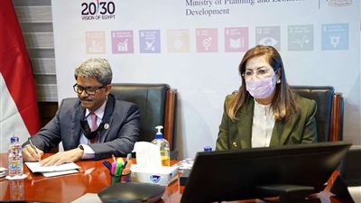 وزيرة التخطيط تستقبل وزير الدولة للشؤون الخارجية للإطلاع على الملفات الخاصة