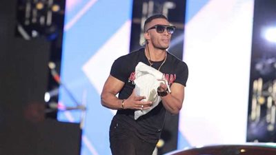 بالفيديو.. ‫رقص هستيري لمحمد رمضان على أغنيته 