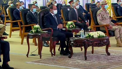 الرئيس السيسي يشاهد فلمًا تسجيليًا يوضح اهم ما قام به الجيش المصري (فيديو)