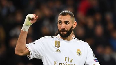 بنزيما يقود ريال مدريد لإقصاء باريس سان جيرمان من دوري أبطال أوروبا