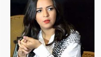 إيمي سمير غانم تحذر من صفحة وهمية تنتحل شخصيتها.. شاهد