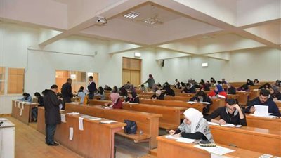الخشت: هدوء بامتحانات الفصل الدراسي الأول بكليات جامعة القاهرة وعدم رصد أية معوقات