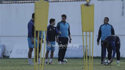 الكرات الثابتة وتدريبات منفردة للمهاجمين في ختام استعدادات الإسماعيلي