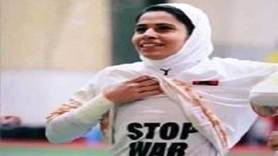 لاعبة إيرانية تعلن بشكل صريح رفضها حرب أوكرانيا عبر كلمة دونتها على قميصها.. تفاصيل