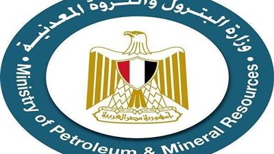 وزارة البترول تنجح في إصلاح كسر ماسورة غاز طبيعي بمصر الجديدة