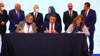 القباج تشهد توقيع  5 بروتوكولات تعاون في قطاعات الصحة وتطوير القرى بالأقصر