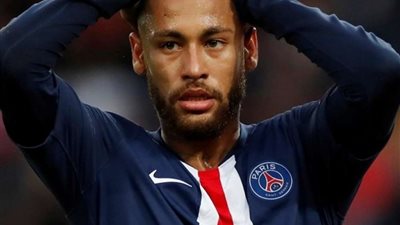 يختفي في المباريات الكبرى.. باريس سان جيرمان يفكر في الاستغناء عن نيمار