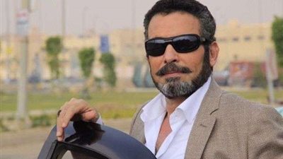 بعد وفاة أخيه.. أحمد عبد العزيز يقدم الشكر لهؤلاء