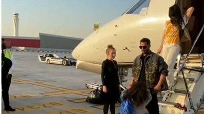 من أمام طائرته الخاصة.. محمد رمضان يحتفل بوصول عدد متابعيه إلى 20 مليون