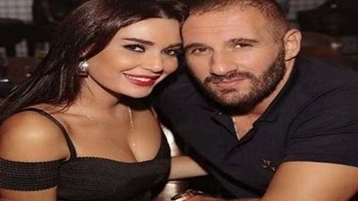 في لحظات رومانسية.. قبلة نارية من سيرين عبدالنور لزوجها بدبي