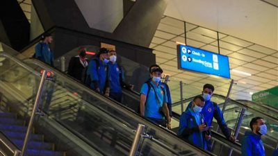 بعثة الأهلي تصل إلى القاهرة بعد الهزيمه أمس