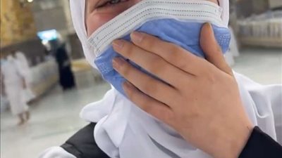 مايان السيد تنشر صورة مثيرة للجدل من داخل الحرم المكي