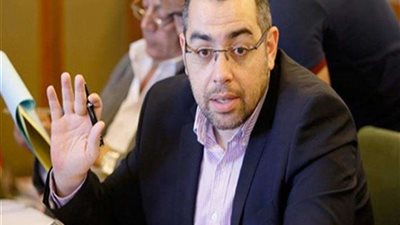 محمد فؤاد: بعض الأحزاب تستغل عدم صدور لائحة قانون الجمعيات