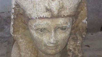 ضبط عاطل وموظف بحوزتهم تمثال فرعوني مقلد بالقليوبية