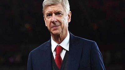 المدير الفني الأسبق لأرسنال: محمد صلاح مزيج بين رونالدو وميسي