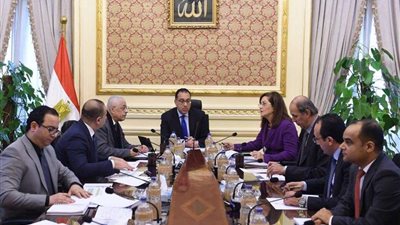 رئيس الوزراء يستعرض مقترح الخطة الاستثمارية لـ