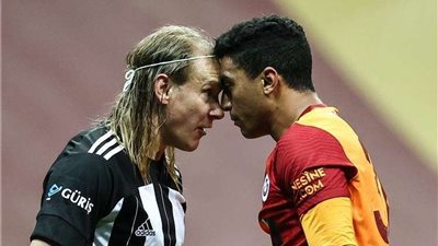 قمة الدوري التركي.. مصطفى محمد يقود هجوم جالطة سراي أمام بشكتاش