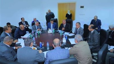 وزير النقل يتابع أعمال تنفيذ المحطة متعددة الأغراض بميناء الإسكندرية