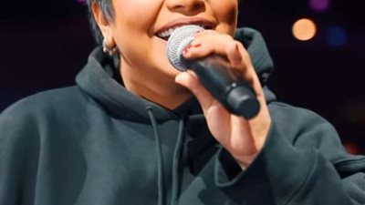 مسئولة تنظيم حفل شيرين تكشف عن سبب بكاءها على المسرح بالكويت