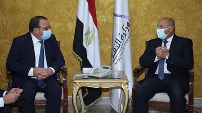 وزير النقل يبحث مع سفيرة الإمارات في القاهرة التعاون في مجال النقل البحري