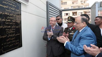 وزير التنمية المحلية ومحافظ بني سويف يفتتحان مشروع الكورنيش السفلي والممشى السياحي