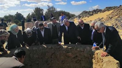 وزيرة التضامن الاجتماعي والسفير الإيطالي يتفقدان منطقة اللبخة بالخارجة