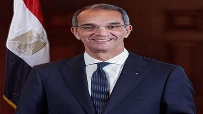 وزير الاتصالات يفتتح المقر الجديد لشركة 