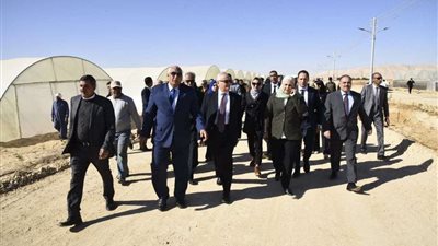 وزيرة التضامن تفتتح معرض جمعيات الأسر المنتجة بالوادي الجديد