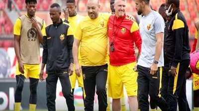 رئيس نادي المريخ يوضح حقيقة هروب المدرب قبل مواجهة الأهلي