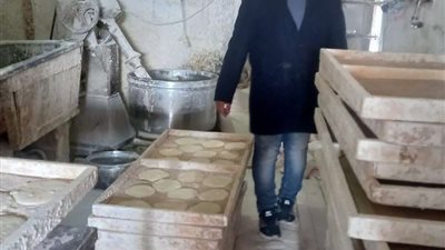 ضبط 2 طن ونصف دقيق فاخر مجهول المصدر وتحرير 60 محضر في البحيرة