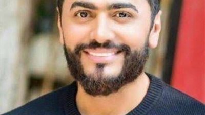 تامر حسني يوجه رسالة لمغنية لبنانية.. 